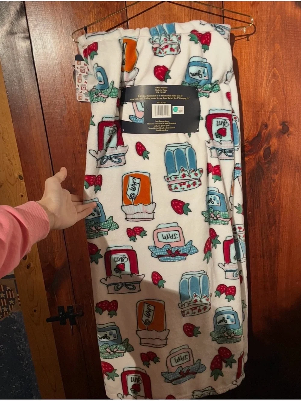 NWT Rachel Roy Designer Plush Oversized Blanket Berry Jams and Jellies